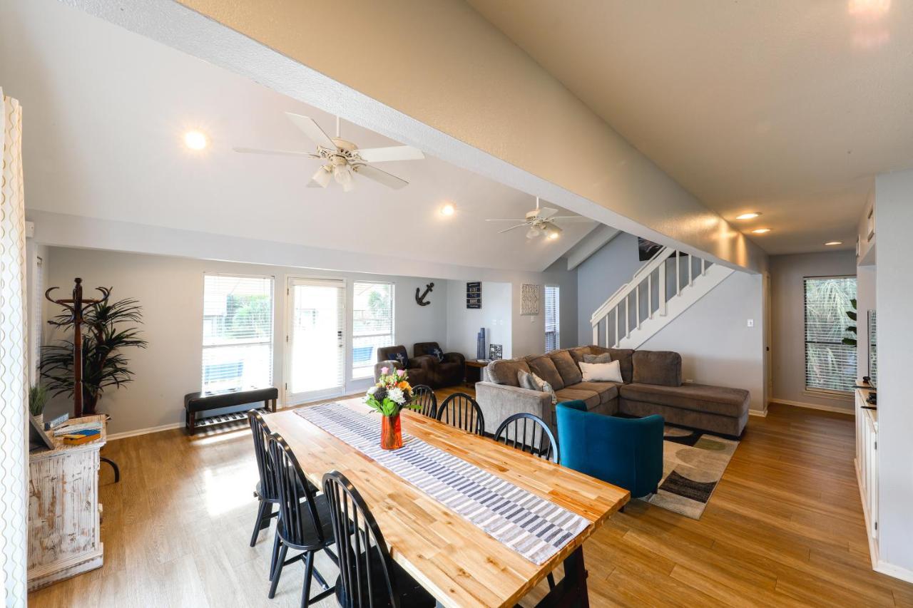 Beach Mode On! Galveston Exterior photo